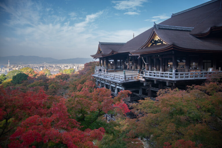 約1250年の歴史がある京都・清水寺の歴史や見どころ、訪れるおすすめの時間をご紹介