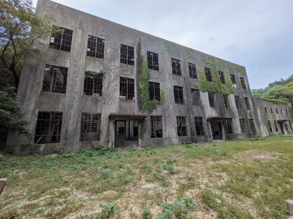 毒ガス工場の建物跡