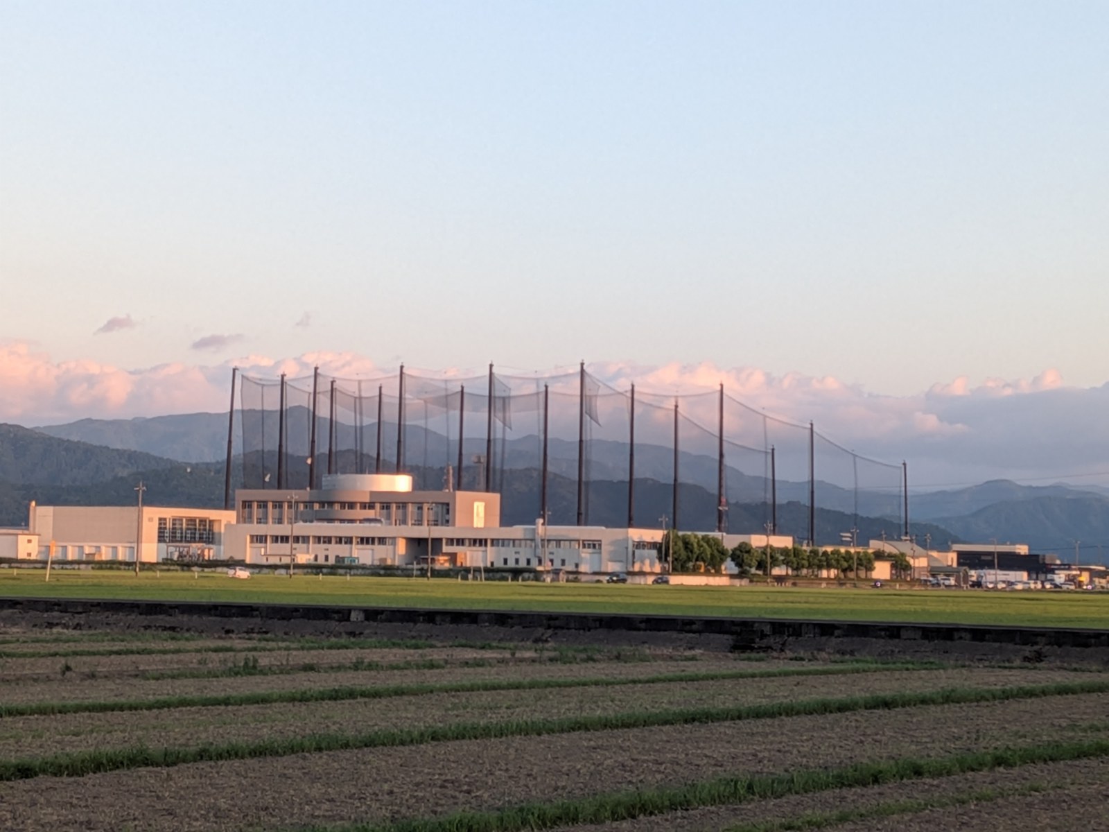 夕暮れのエルパ周辺の風景