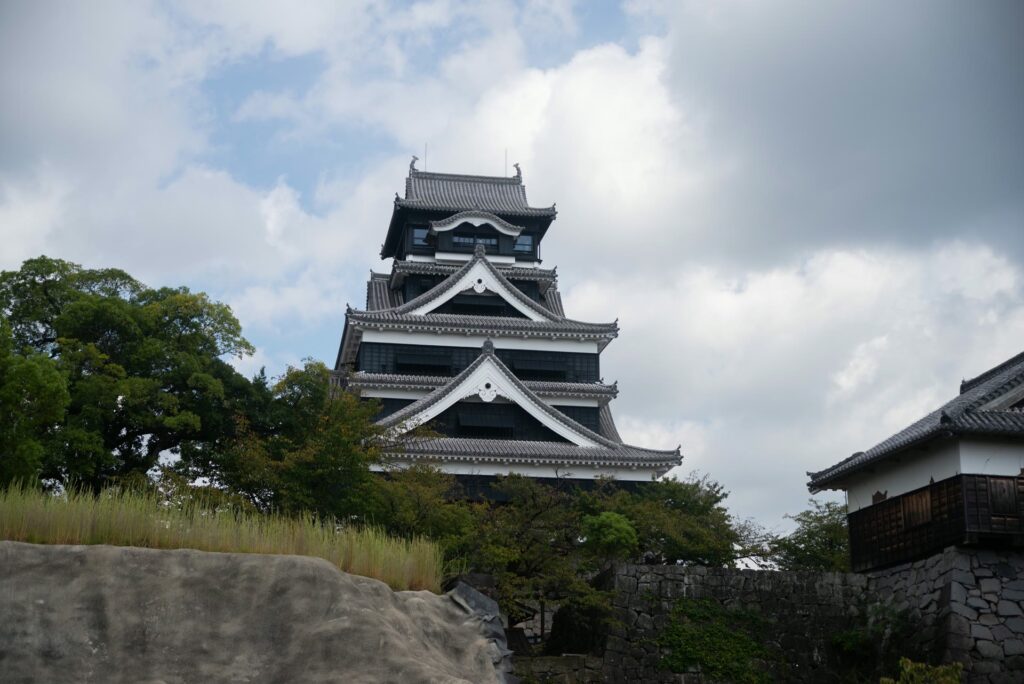 熊本城の大天守。1960年に再建され、2021年に復旧が完了した