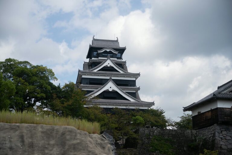 熊本城の大天守。1960年に再建され、2021年に復旧が完了した