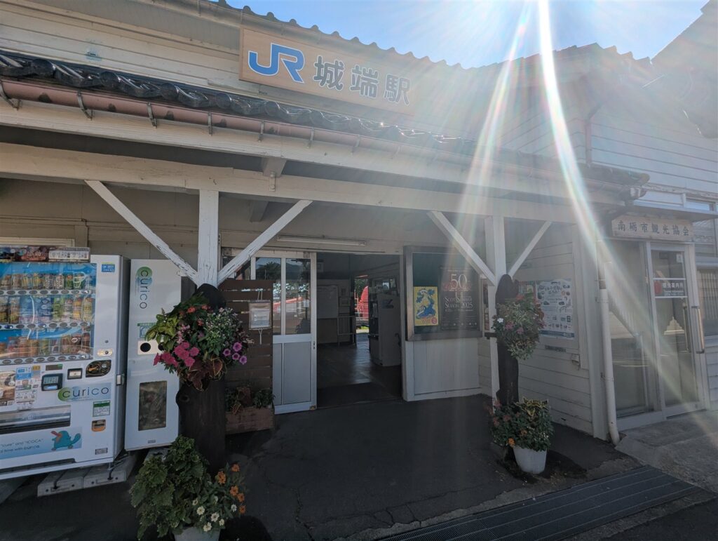 JR城端駅の入口