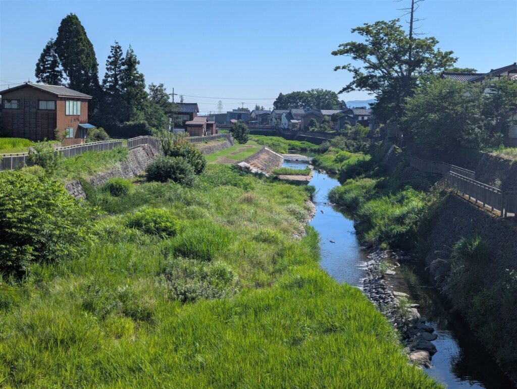 御坊下橋から見た山田川